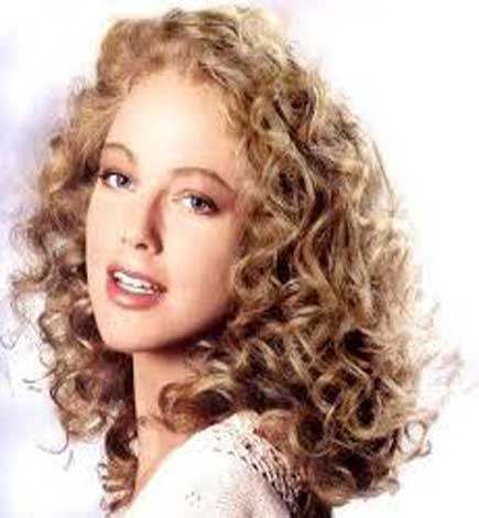 Curly Hair Hairdos on Hairstyles Bob Hairstyle Formal Hairstyles Ghetto Hairstyles Long Hair