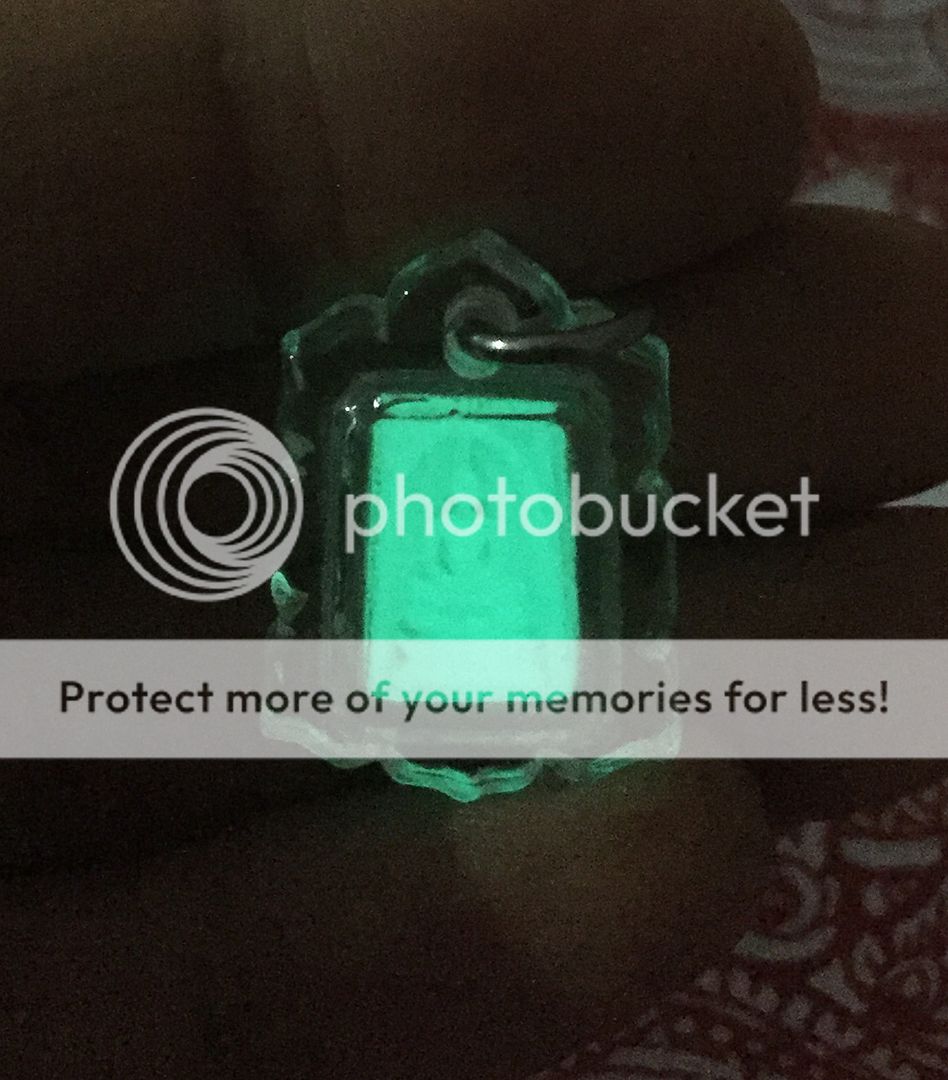 Phra Somdej Glow in Dark Somdet Thai Amulet Buddha Fluorescent Jade
